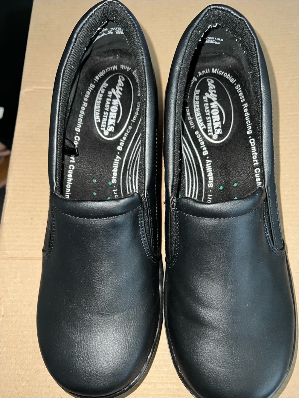 Easy Street Easy Works Women’s Slip Resistant Shoes. New. Size: 11.
Ask: $40.